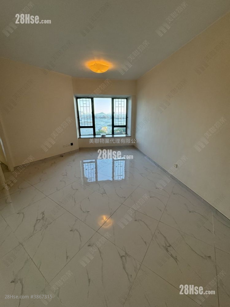 Island Harbourview Sell 3 Bedrooms , 2 Bathrooms 786 ft² ( 73.0 m² )