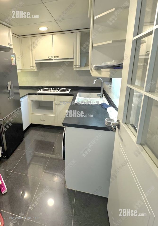 Island Harbourview Sell 3 Bedrooms , 2 Bathrooms 786 ft² ( 73.0 m² )
