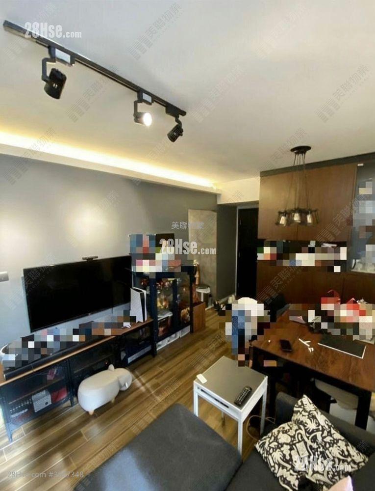 Tai Hing Gardens Sell 2 Bedrooms 419 ft² ( 38.9 m² )