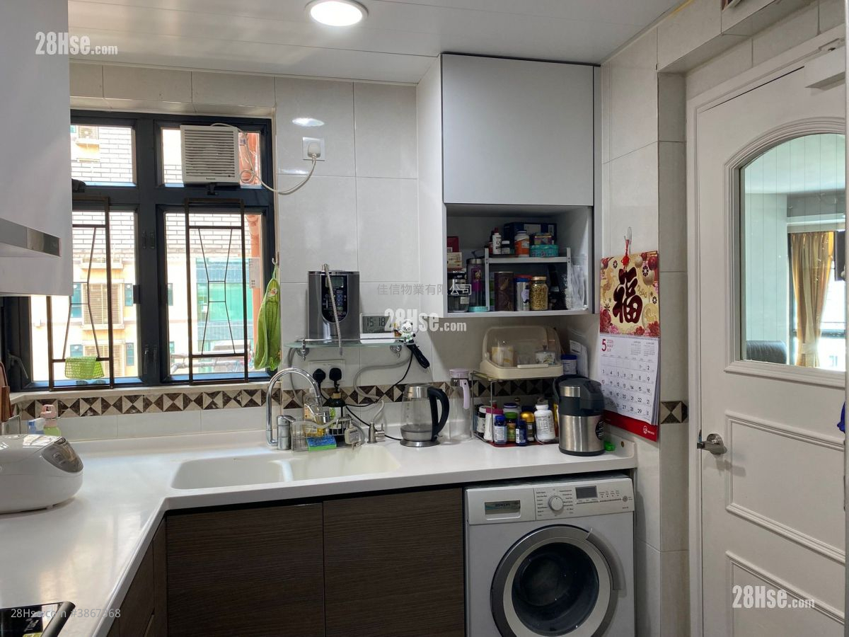 Dragon View Sell 3 Bedrooms , 2 Bathrooms 761 ft² ( 70.7 m² )