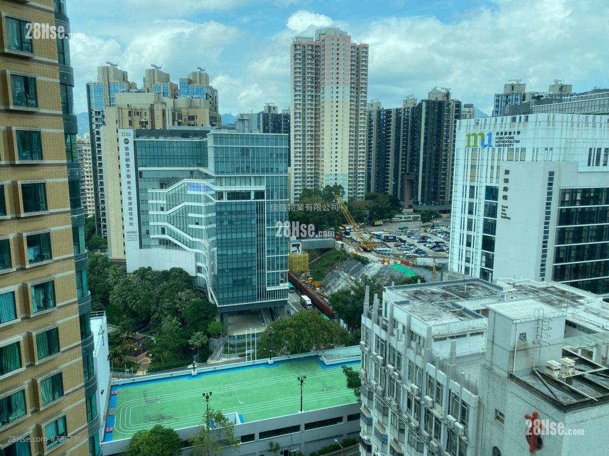 Dragon View Sell 3 Bedrooms , 2 Bathrooms 761 ft² ( 70.7 m² )