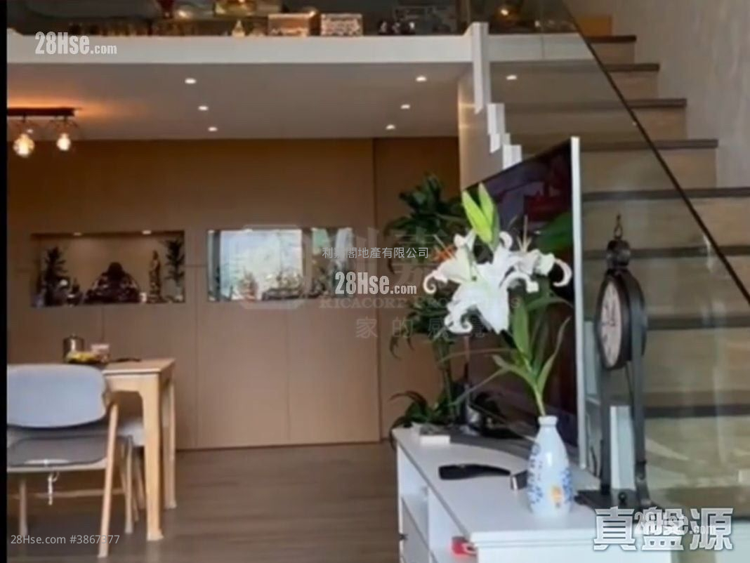 The Cairnhill Sell 3 Bedrooms , 2 Bathrooms 948 ft² ( 88.1 m² )