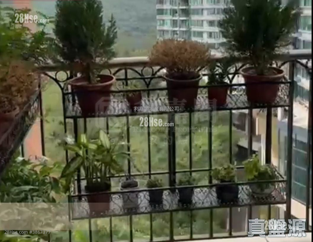 The Cairnhill Sell 3 Bedrooms , 2 Bathrooms 948 ft² ( 88.1 m² )