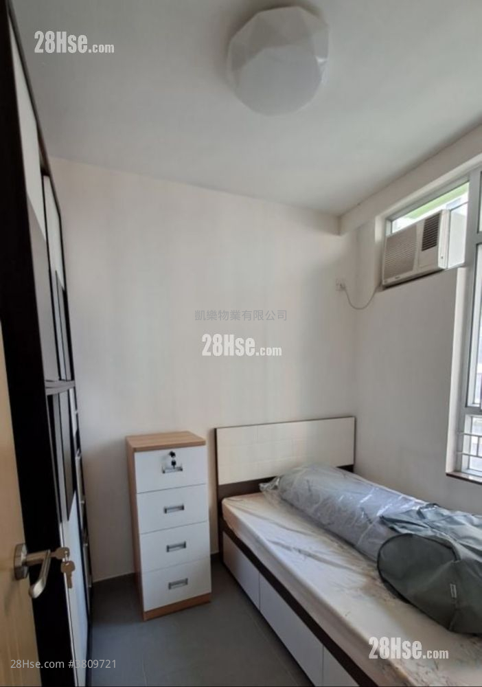 Sheung Chui Court Sell 3 Bedrooms , 1 Bathroom 511 ft² ( 47.5 m² )