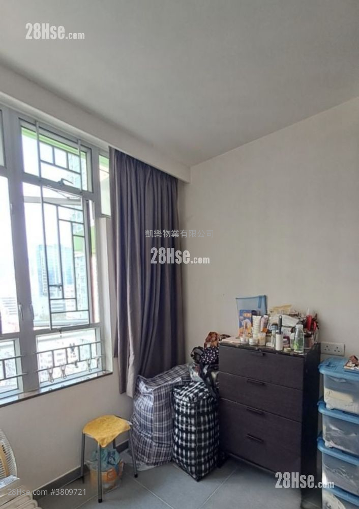 Sheung Chui Court Sell 3 Bedrooms , 1 Bathroom 511 ft² ( 47.5 m² )