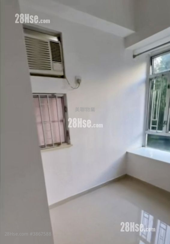 Kam Fung Garden Sell 2 Bedrooms 339 ft² ( 31.5 m² )
