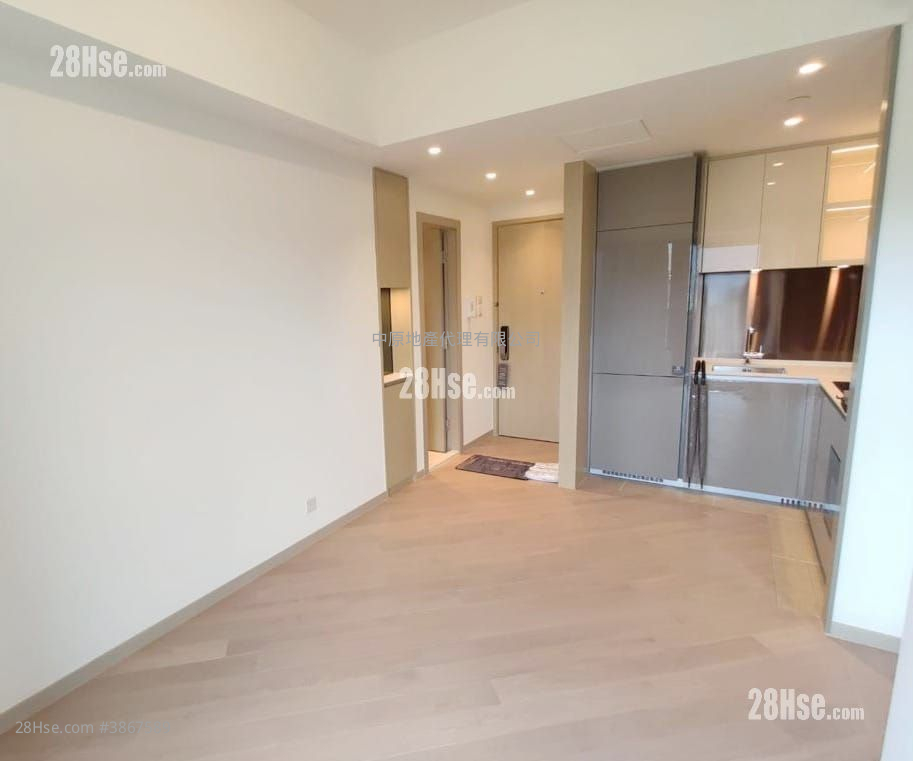 Mount Regency Sell 2 Bedrooms , 1 Bathroom 441 ft² ( 41.0 m² )