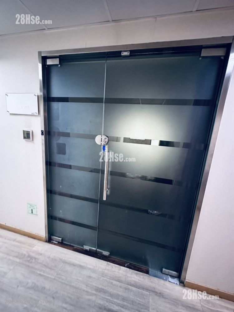 Efficiency House Rental 1 Bedroom 430 ft² ( 39.9 m² )