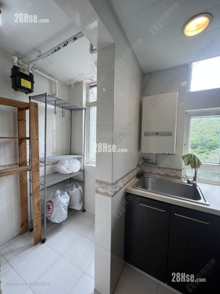 kitchen: Ching Wah Court Sell 1 Bedroom , 1 Bathroom 363 ft² ( 33.7 m² )