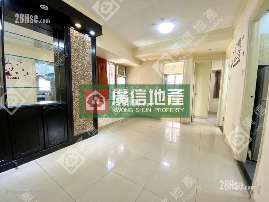 Po Hang Building Rental 2 Bedrooms , 1 Bathroom 367 ft² ( 34.1 m² )