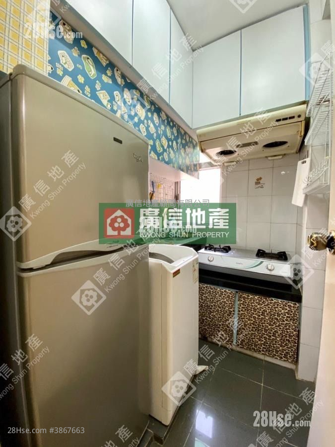 Po Hang Building Rental 2 Bedrooms , 1 Bathroom 367 ft² ( 34.1 m² )