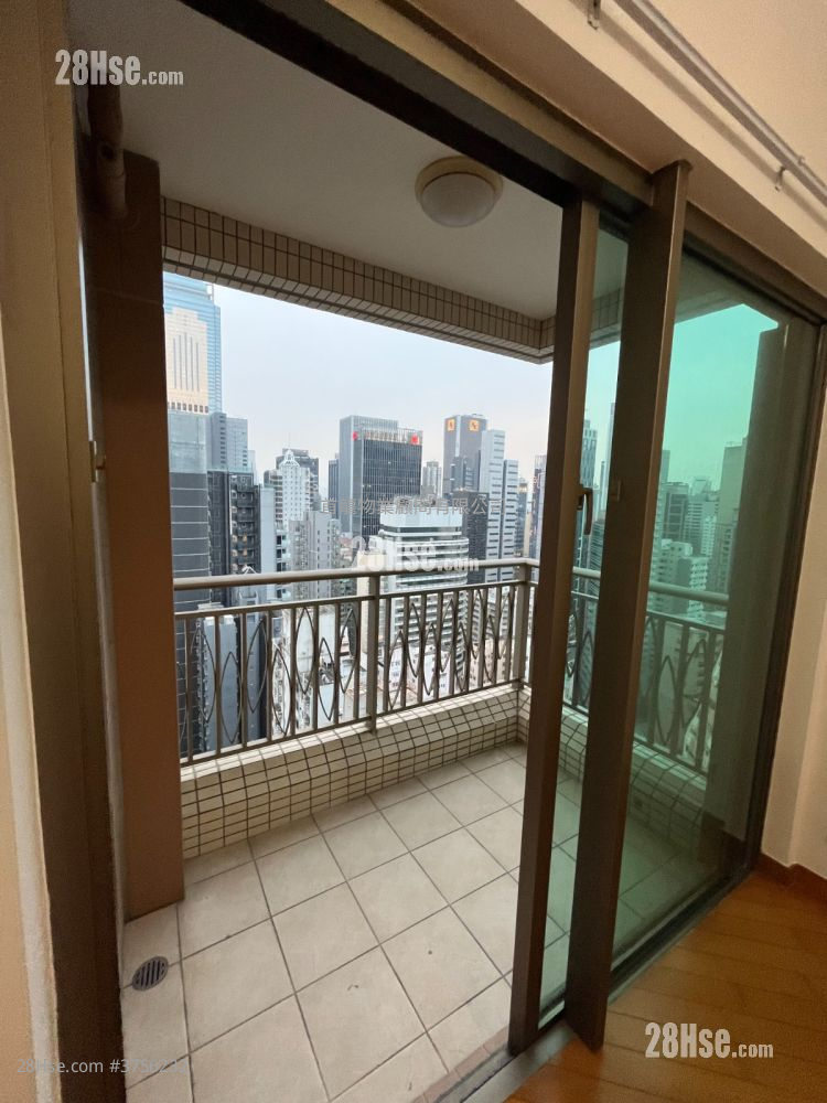 The Zenith Rental 2 Bedrooms , 1 Bathroom 492 ft² ( 45.7 m² )