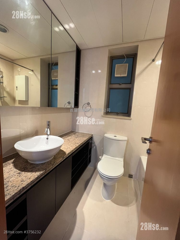 The Zenith Rental 2 Bedrooms , 1 Bathroom 492 ft² ( 45.7 m² )