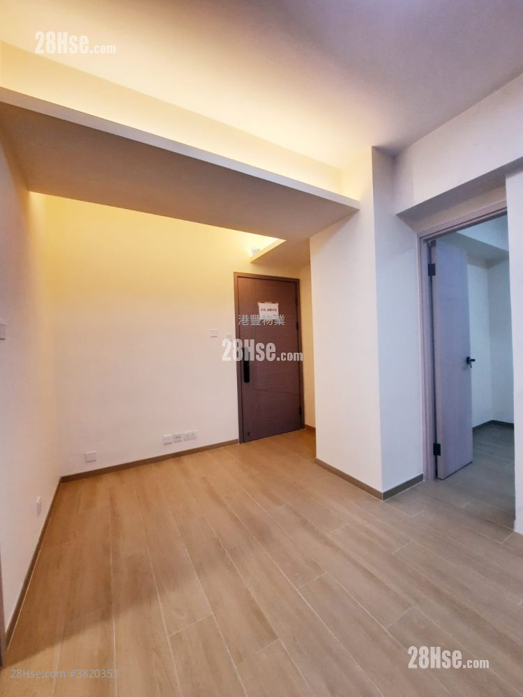 Odeon Building Sell 2 Bedrooms , 1 Bathroom 324 ft² ( 30.1 m² )