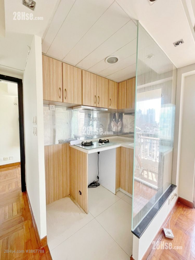 Court Regence Rental 1 Bedroom 271 ft² ( 25.2 m² )