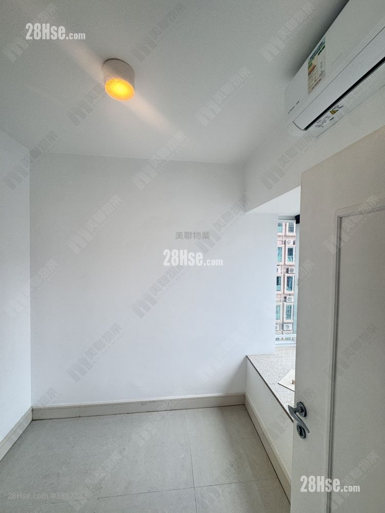 bedroom 1: The Apex Rental 2 Bedrooms , 1 Bathroom 473 ft² ( 43.9 m² )