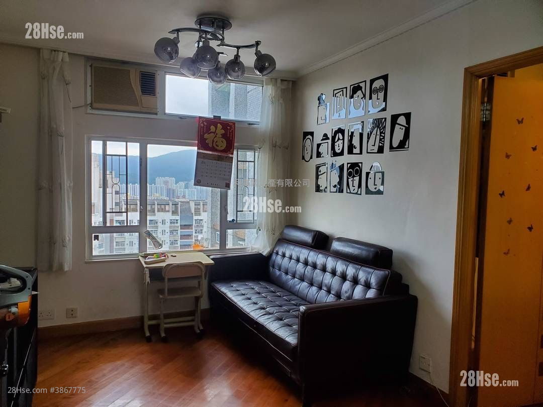 Ching Wah Court Sell 2 Bedrooms 401 ft² ( 37.3 m² )