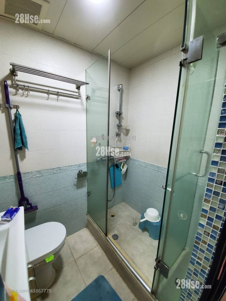 Ching Wah Court Sell 2 Bedrooms 401 ft² ( 37.3 m² )