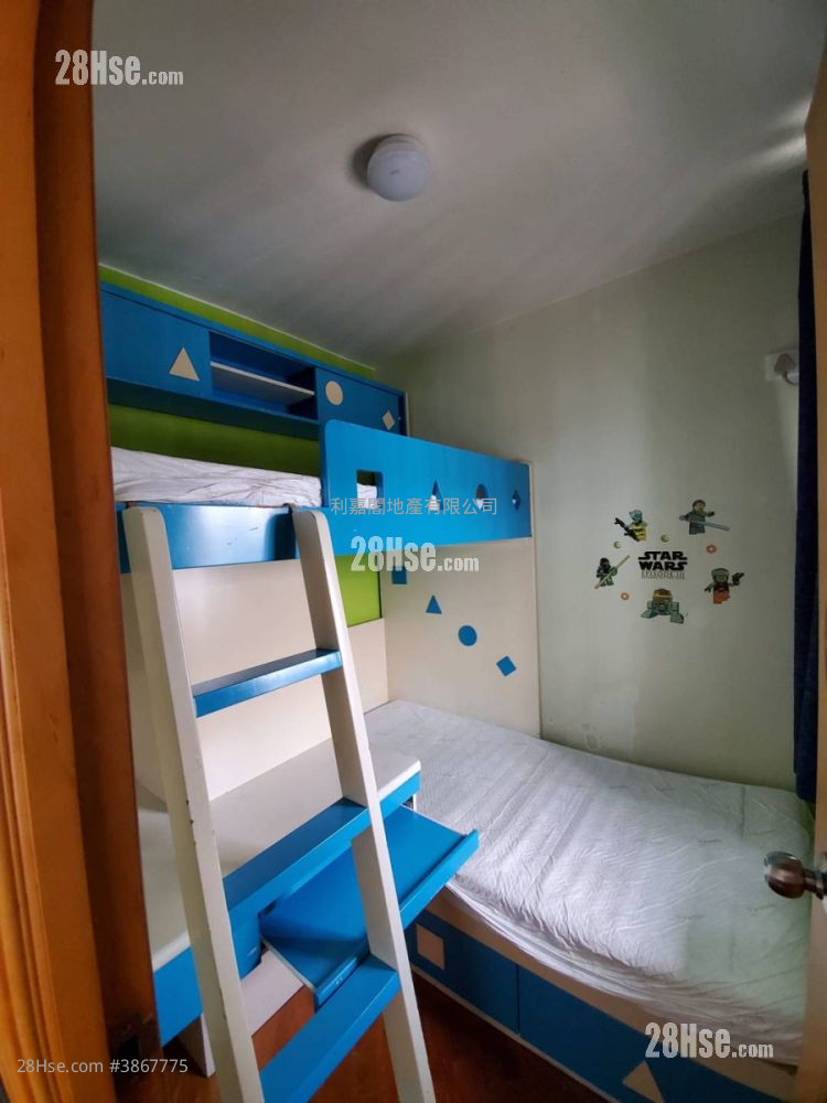 Ching Wah Court Sell 2 Bedrooms 401 ft² ( 37.3 m² )