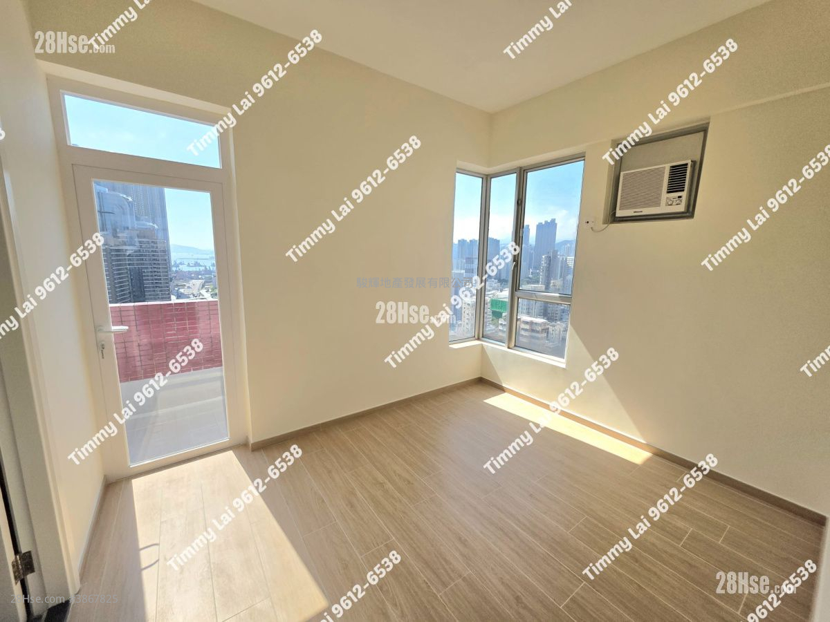 Liberty Mansion Rental 3 Bedrooms , 2 Bathrooms 690 ft² ( 64.1 m² )