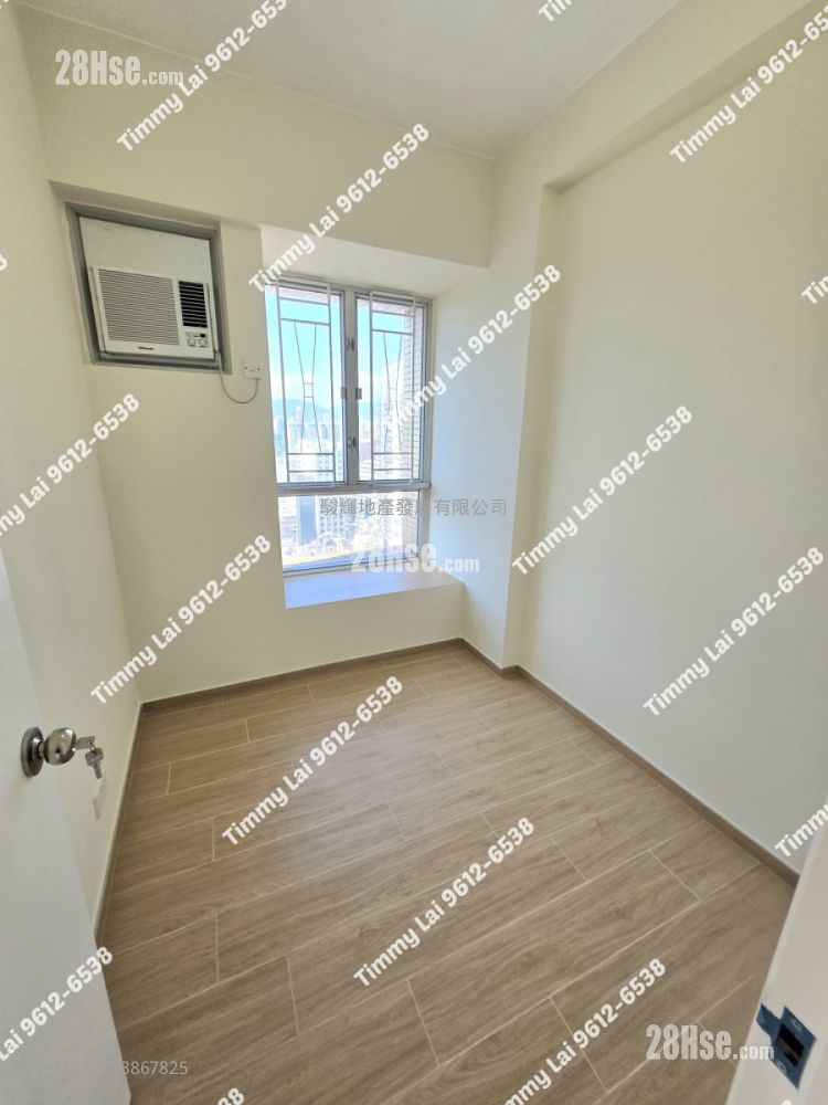 Liberty Mansion Rental 3 Bedrooms , 2 Bathrooms 690 ft² ( 64.1 m² )