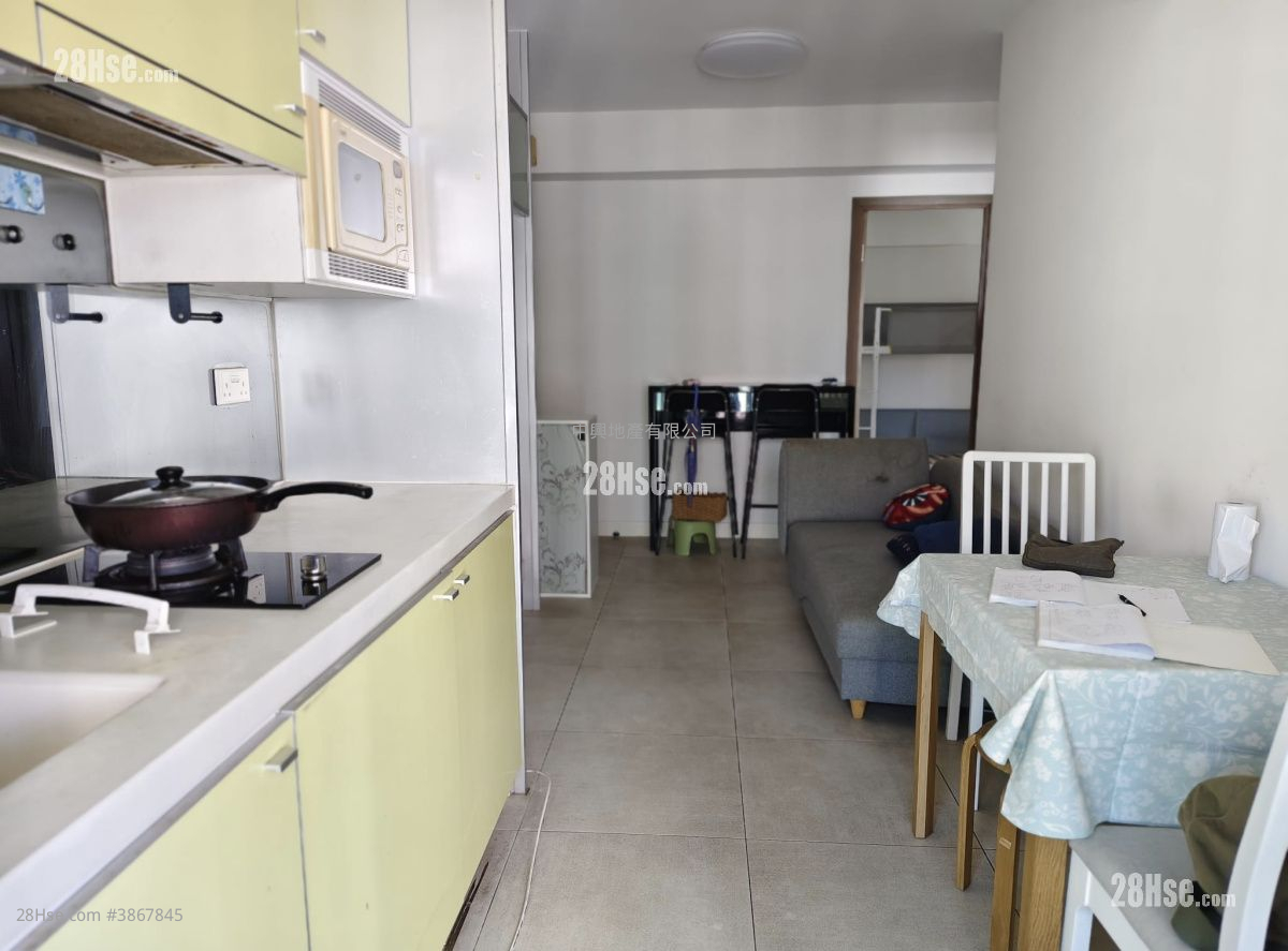 City 18 Rental 2 Bedrooms , 1 Bathroom 429 ft² ( 39.9 m² )