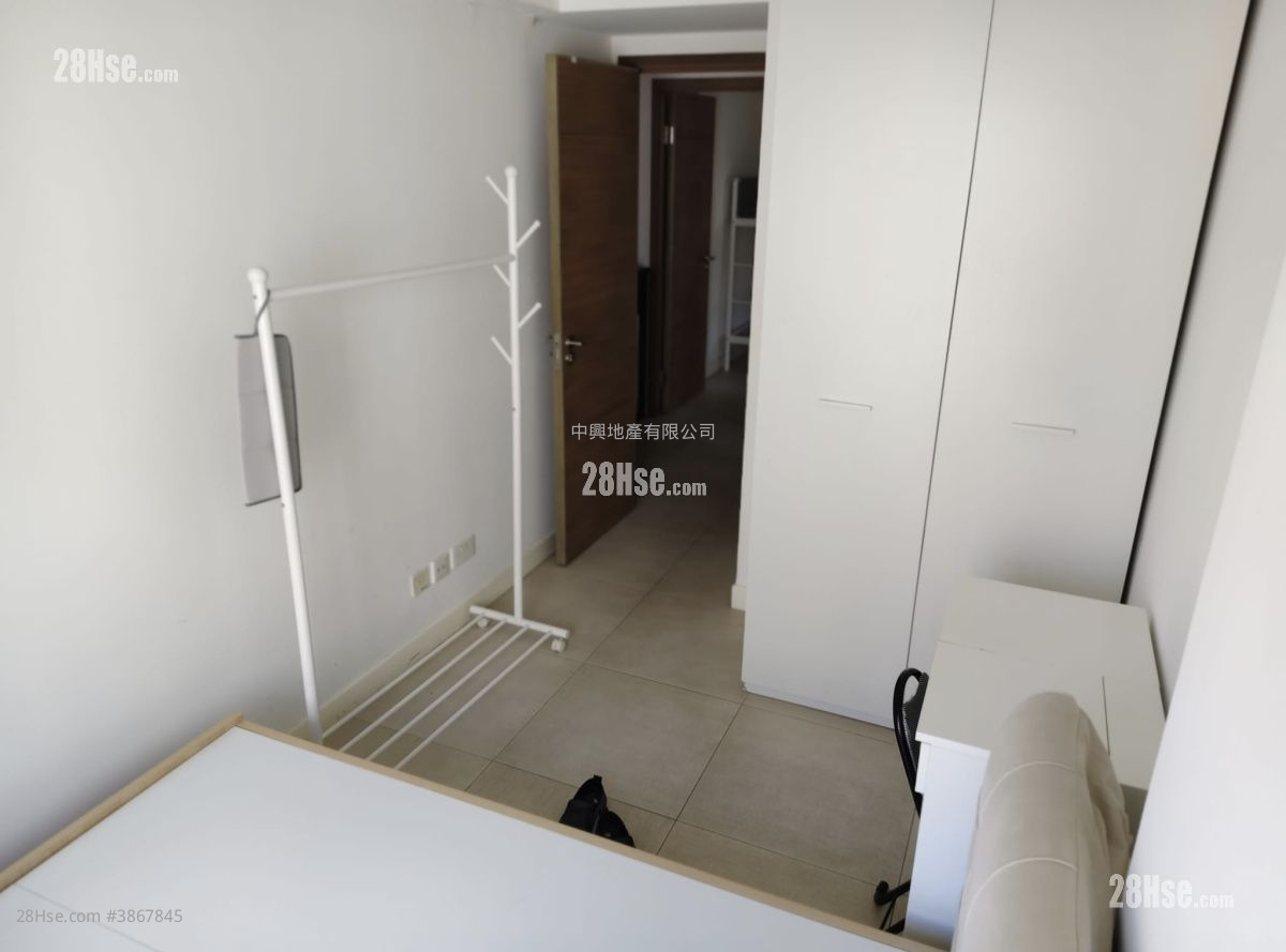 City 18 Rental 2 Bedrooms , 1 Bathroom 429 ft² ( 39.9 m² )