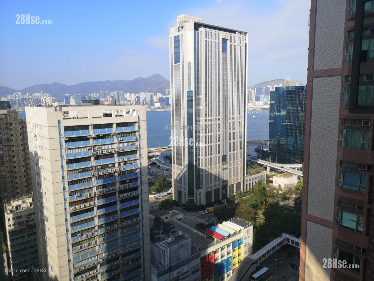 Island Place Sell 3 Bedrooms , 2 Bathrooms 777 ft² ( 72.2 m² )