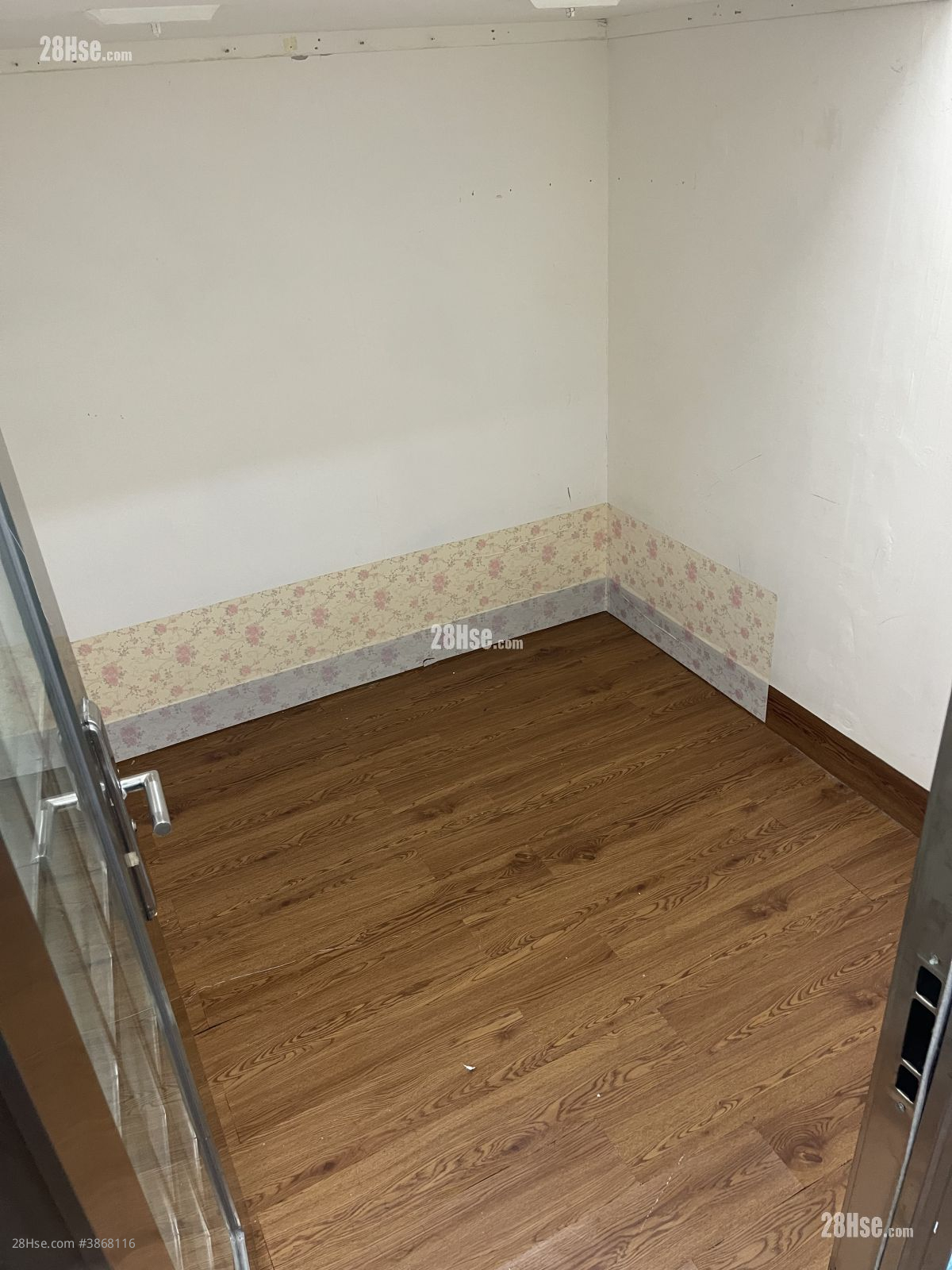 Wing Chai Industrial Building Rental 1 Bedroom , 1 Toilet 65 ft² ( 6.0 m² )
