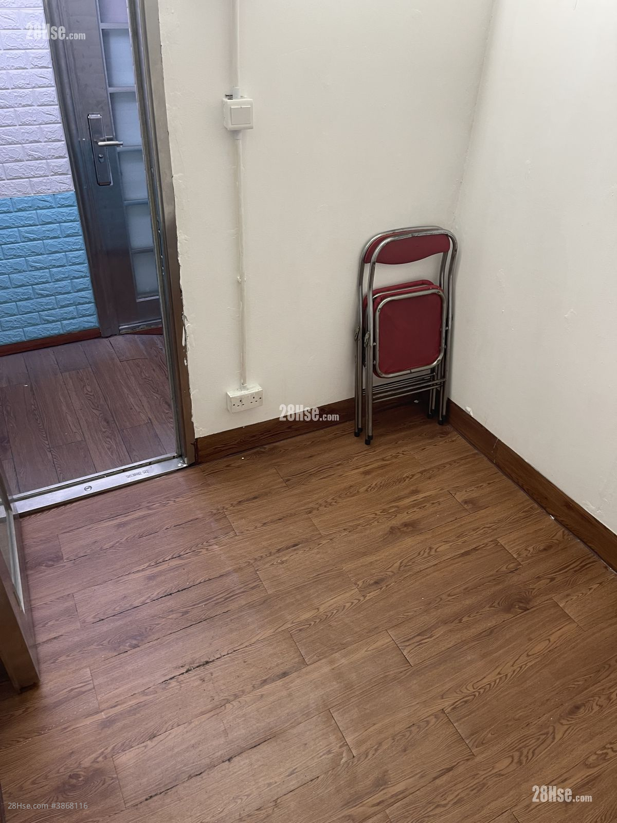 Wing Chai Industrial Building Rental 1 Bedroom , 1 Toilet 65 ft² ( 6.0 m² )