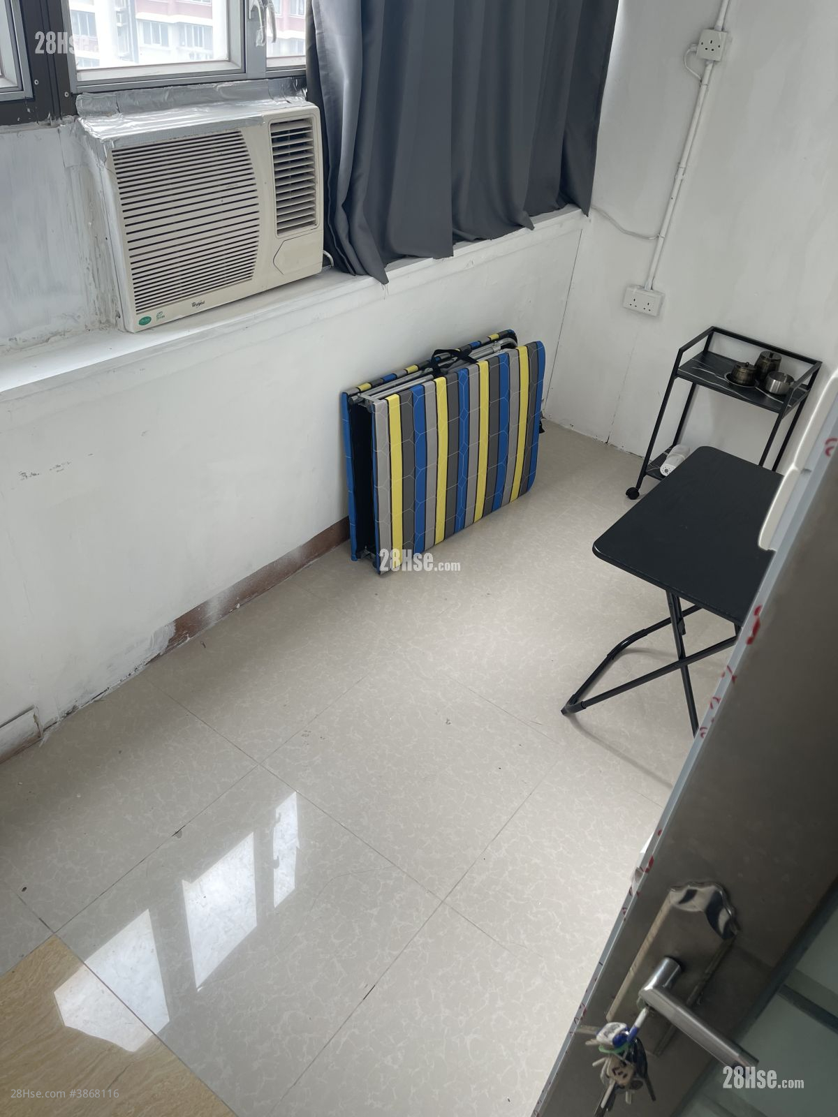 Wing Chai Industrial Building Rental 1 Bedroom , 1 Toilet 65 ft² ( 6.0 m² )