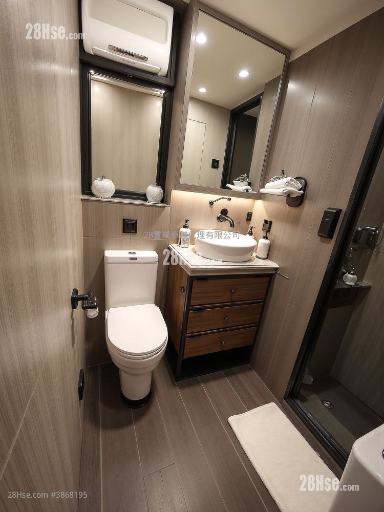 Tai Hing Gardens Sell 2 Bedrooms , 1 Bathroom 419 ft² ( 38.9 m² )