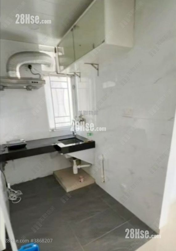 Kam Fung Garden Sell 2 Bedrooms , 1 Bathroom 339 ft² ( 31.5 m² )