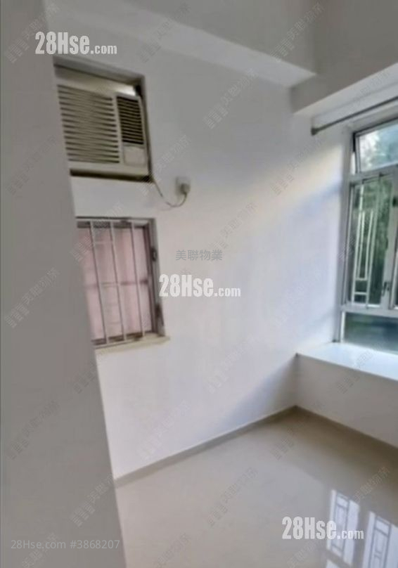 Kam Fung Garden Sell 2 Bedrooms , 1 Bathroom 339 ft² ( 31.5 m² )