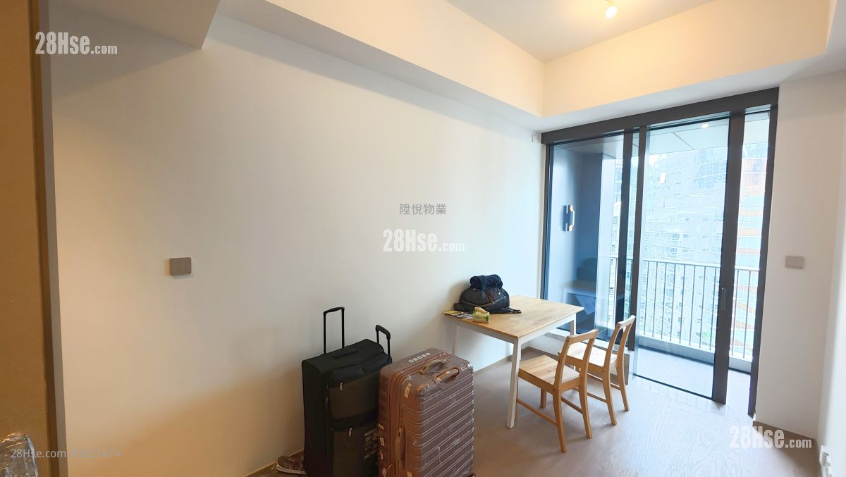 101 Kings Road 租盘 2 房 , 1 浴室 380 平方尺 ( 35.3 平方米 )