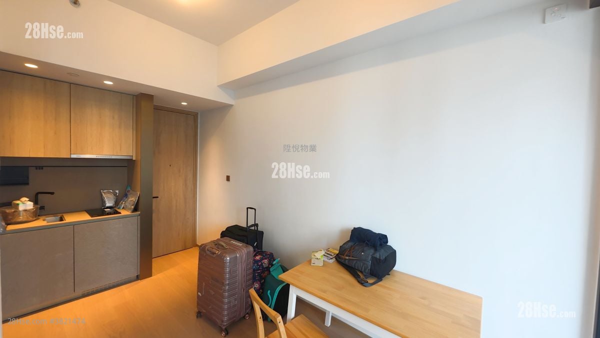 101 Kings Road 租盘 2 房 , 1 浴室 380 平方尺 ( 35.3 平方米 )