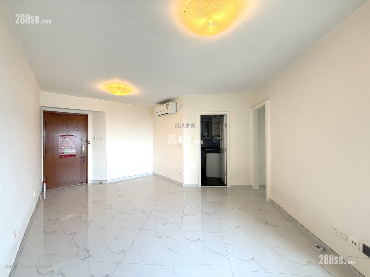 Island Harbourview Sell 3 Bedrooms , 2 Bathrooms 786 ft² ( 73.0 m² )