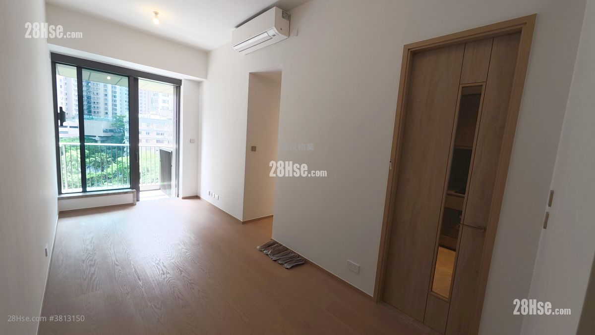 101 Kings Road Rental 3 Bedrooms 568 ft² ( 52.8 m² )