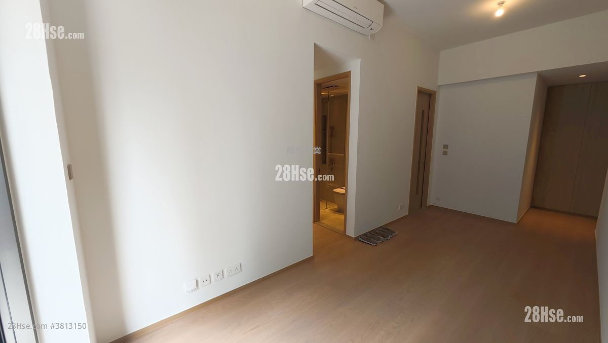 101 Kings Road Rental 3 Bedrooms 568 ft² ( 52.8 m² )