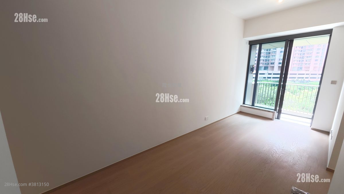 101 Kings Road Rental 3 Bedrooms 568 ft² ( 52.8 m² )