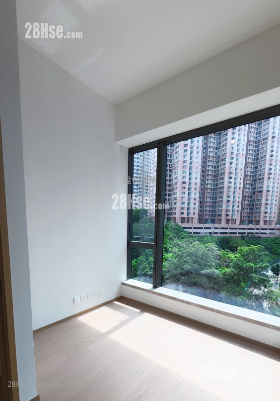 101 Kings Road Rental 3 Bedrooms 568 ft² ( 52.8 m² )