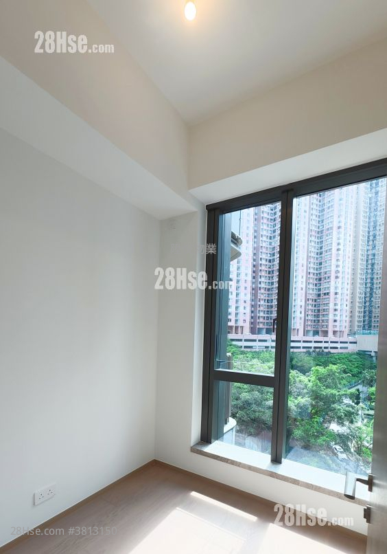 101 Kings Road Rental 3 Bedrooms 568 ft² ( 52.8 m² )