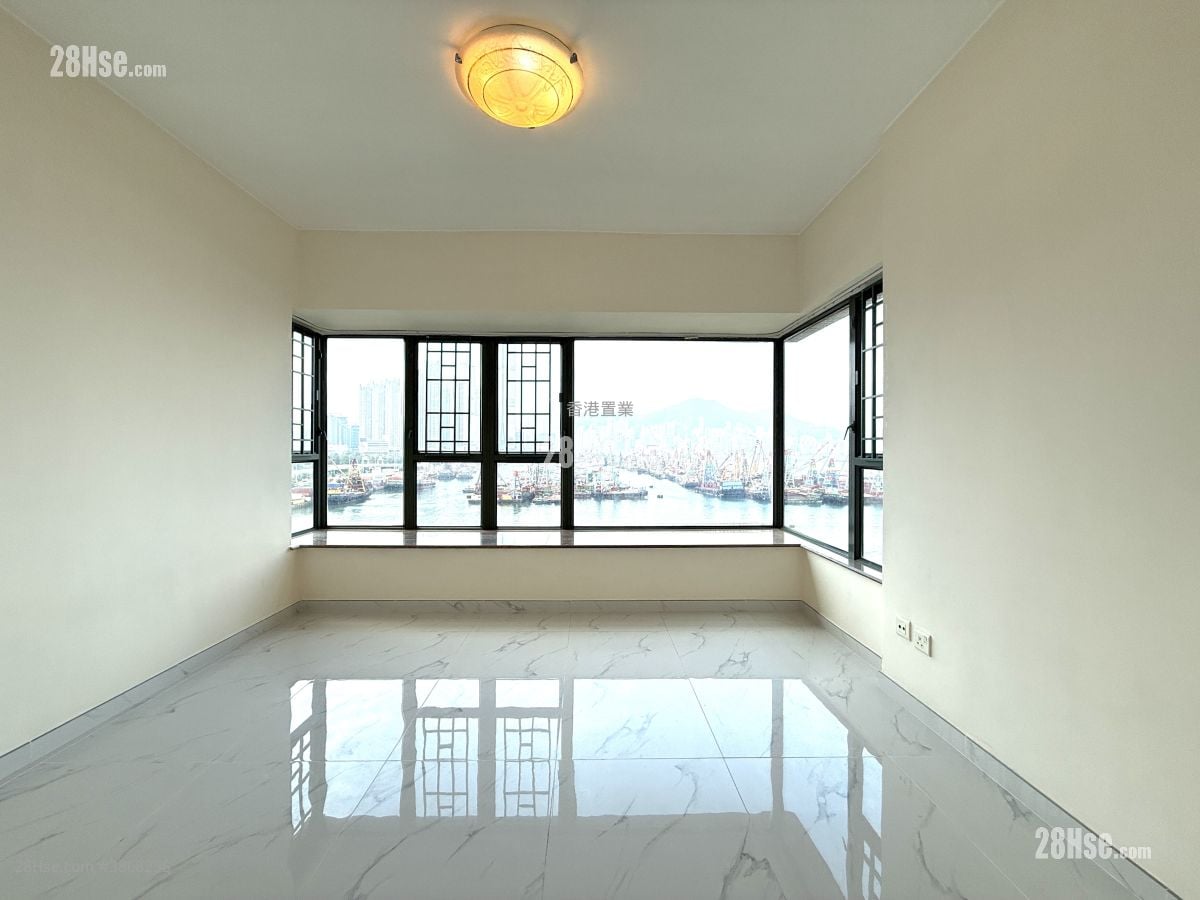 Island Harbourview Sell 3 Bedrooms , 2 Bathrooms 786 ft² ( 73.0 m² )