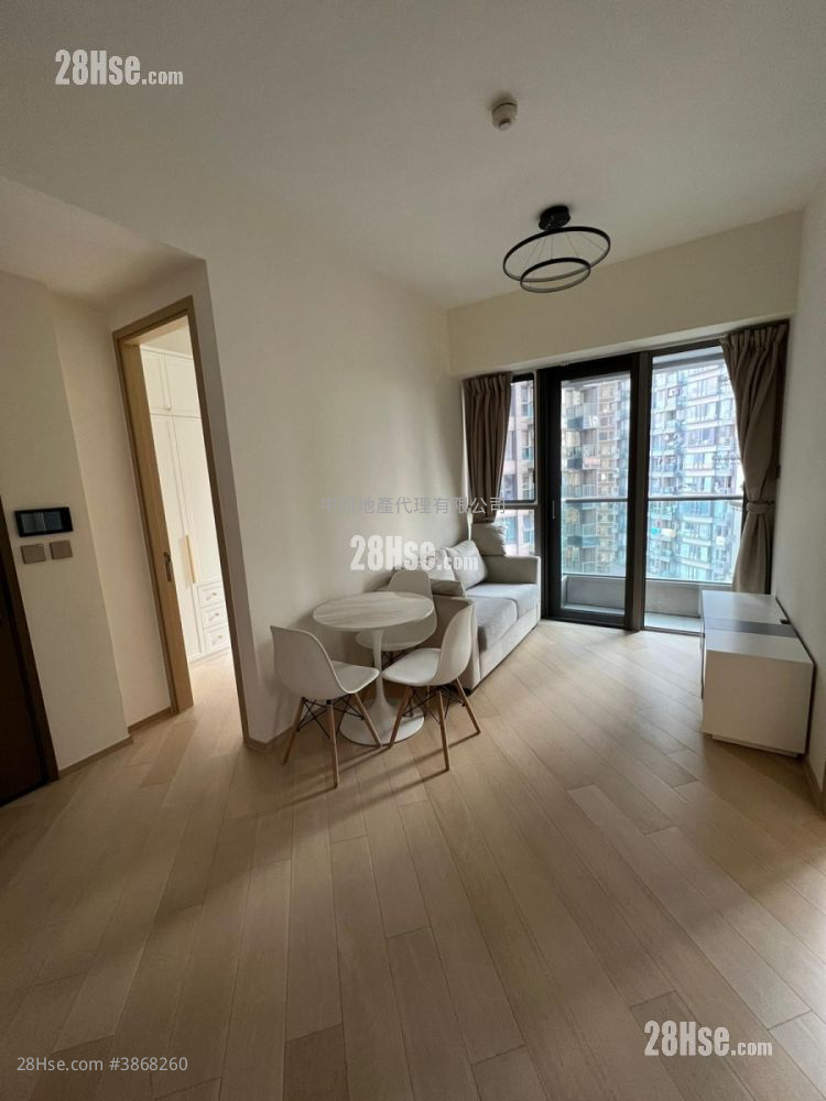 One East Coast Sell 2 Bedrooms , 1 Bathroom 374 ft² ( 34.7 m² )
