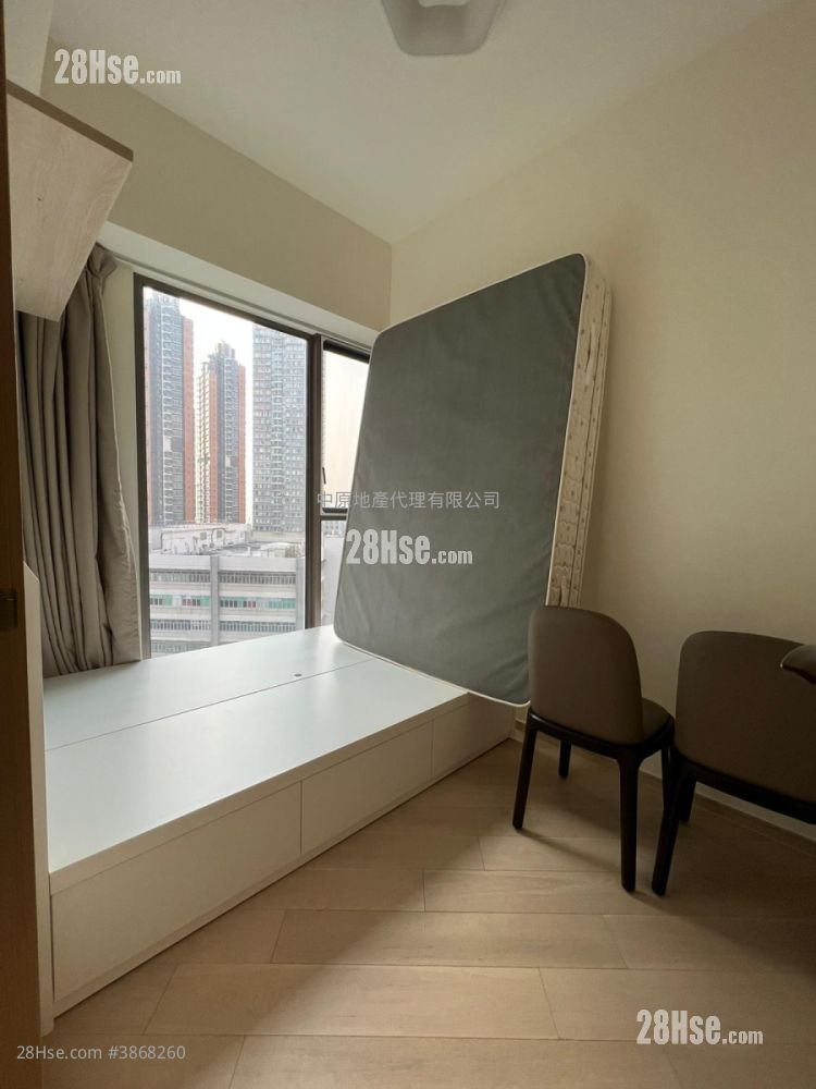 One East Coast Sell 2 Bedrooms , 1 Bathroom 374 ft² ( 34.7 m² )