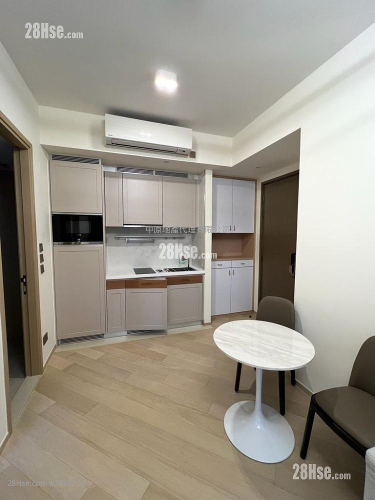 One East Coast Sell 2 Bedrooms , 1 Bathroom 374 ft² ( 34.7 m² )