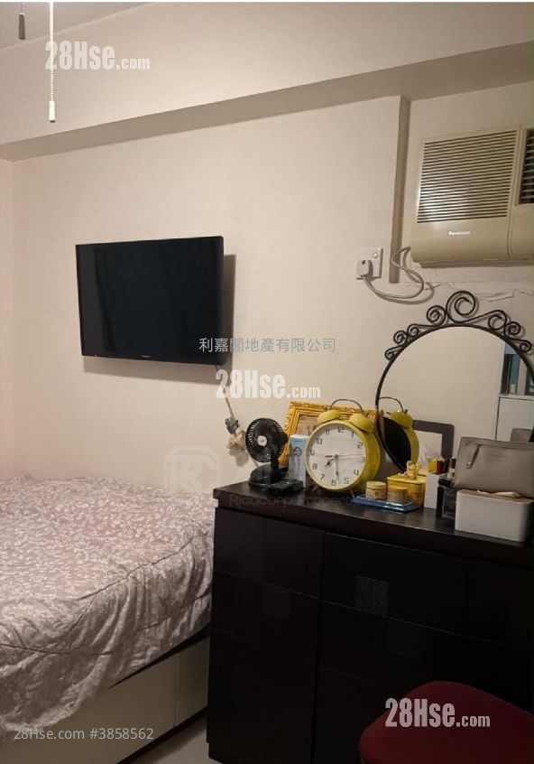 Kornhill Garden Sell 3 Bedrooms , 1 Bathroom