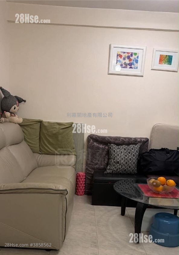 Kornhill Garden Sell 3 Bedrooms , 1 Bathroom