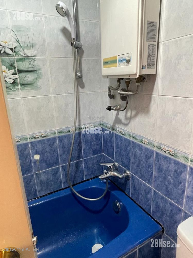 Bedford Gardens Rental 3 Bedrooms , 1 Bathroom 597 ft² ( 55.5 m² )