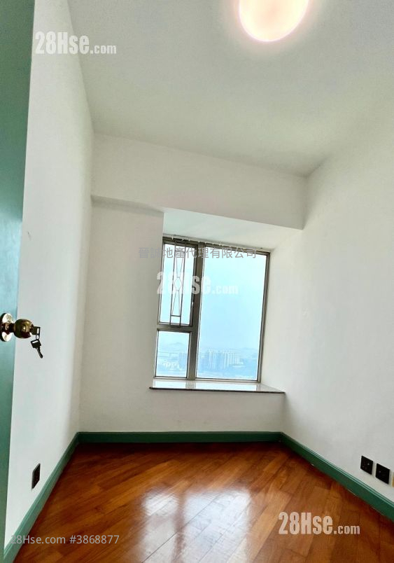 Bellagio Sell 4 Bedrooms , 3 Bathrooms 759 ft² ( 70.5 m² )
